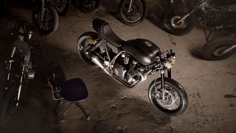 Préparation café racer bobber XJR 1300 Yamaha YARD BUILT