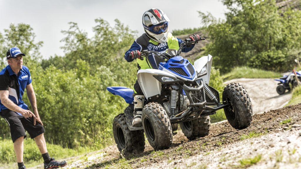 Yamaha-YFM-90-2017 Tarifs,dispos,photos,coloris,accessoires