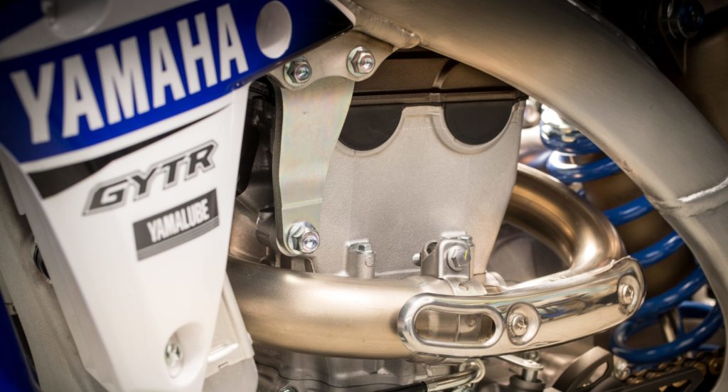 YAMAHA 450 YZF 2017-tarifs,dispos,photos,accessoires YAMAHA 450 YZF 2017-tarifs,dispos,photos,accessoires