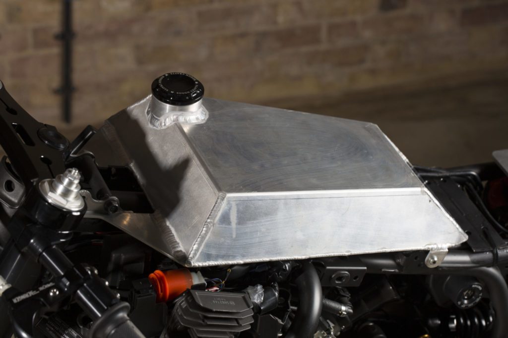 YAMAHA YARD BUILT XSR 700 ROUGH CRAFTS