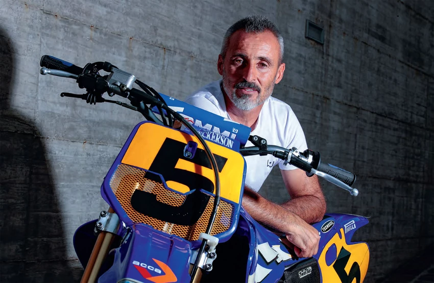 Andrea Bartolini en action en motocross sur Yamaha lors d’un Grand Prix mondial