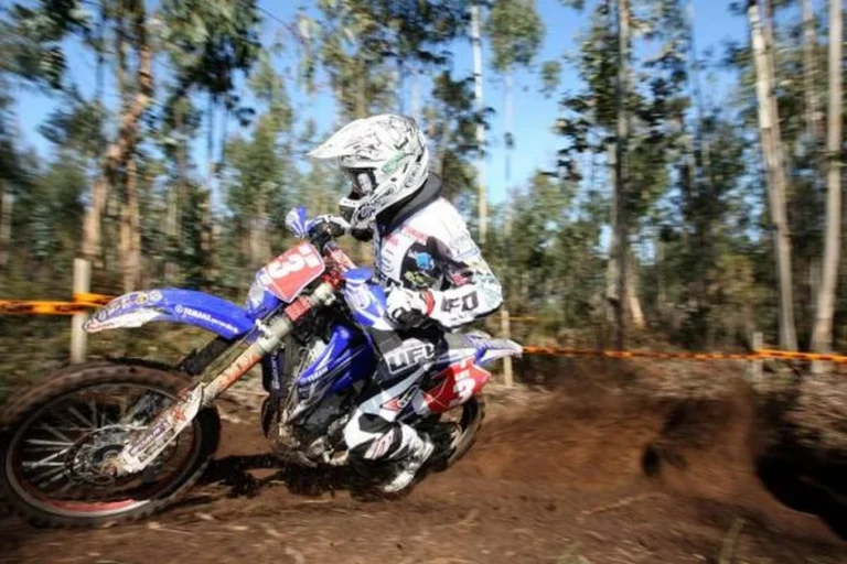 Johnny Aubert champion du monde d’enduro Yamaha en action