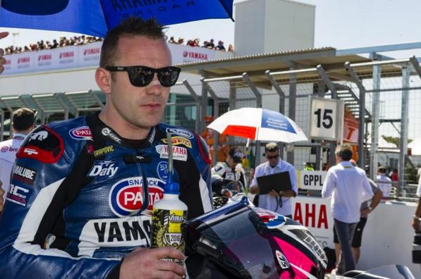 Lucas Mahias pilote Yamaha en championnat du monde Supersport
