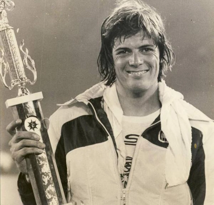 Mike Bell en supercross AMA au guidon d’une Yamaha dans les années 1980