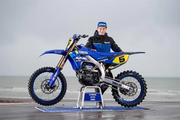 Todd Kellett pilote britannique spécialiste des courses de sable en compétition