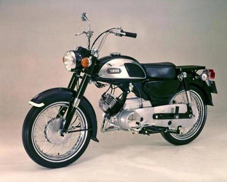 Yamaha A7 1968 moto 125cc deux temps vintage