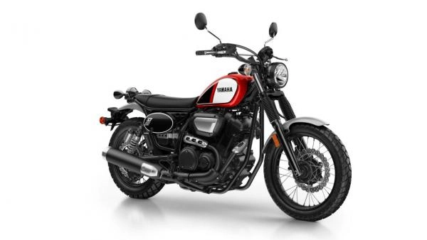 Moto Yamaha SCR950 coloris Vivid Red de profil style Scrambler