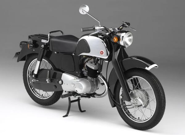 Moto de collection Yamaha 125 YA-3 de 1959 en version monoplace.